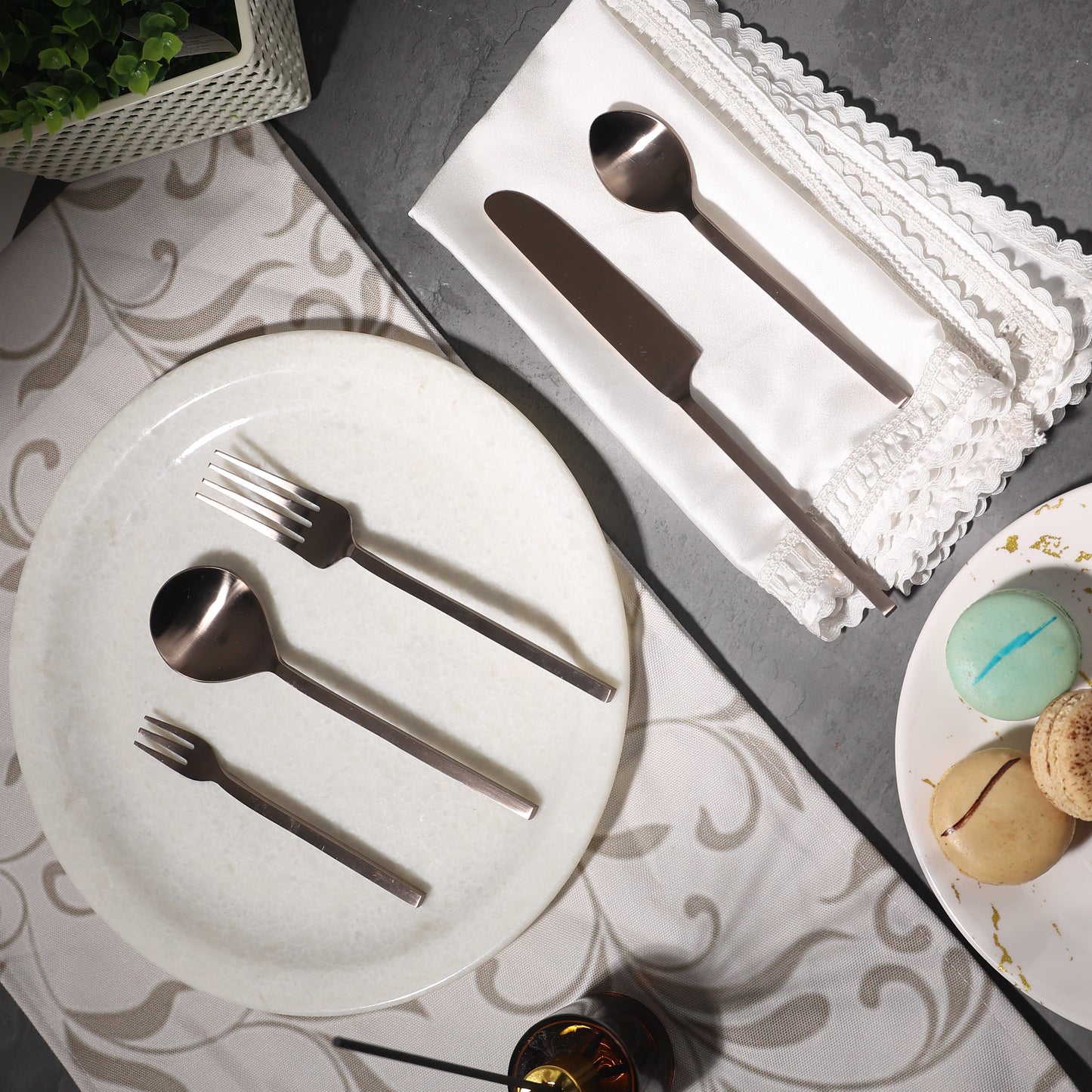 Premium Handcrafted Flatware Sets Online - Luxury 5-Piece Vintage Style Cutlery Set for Elegant Dining