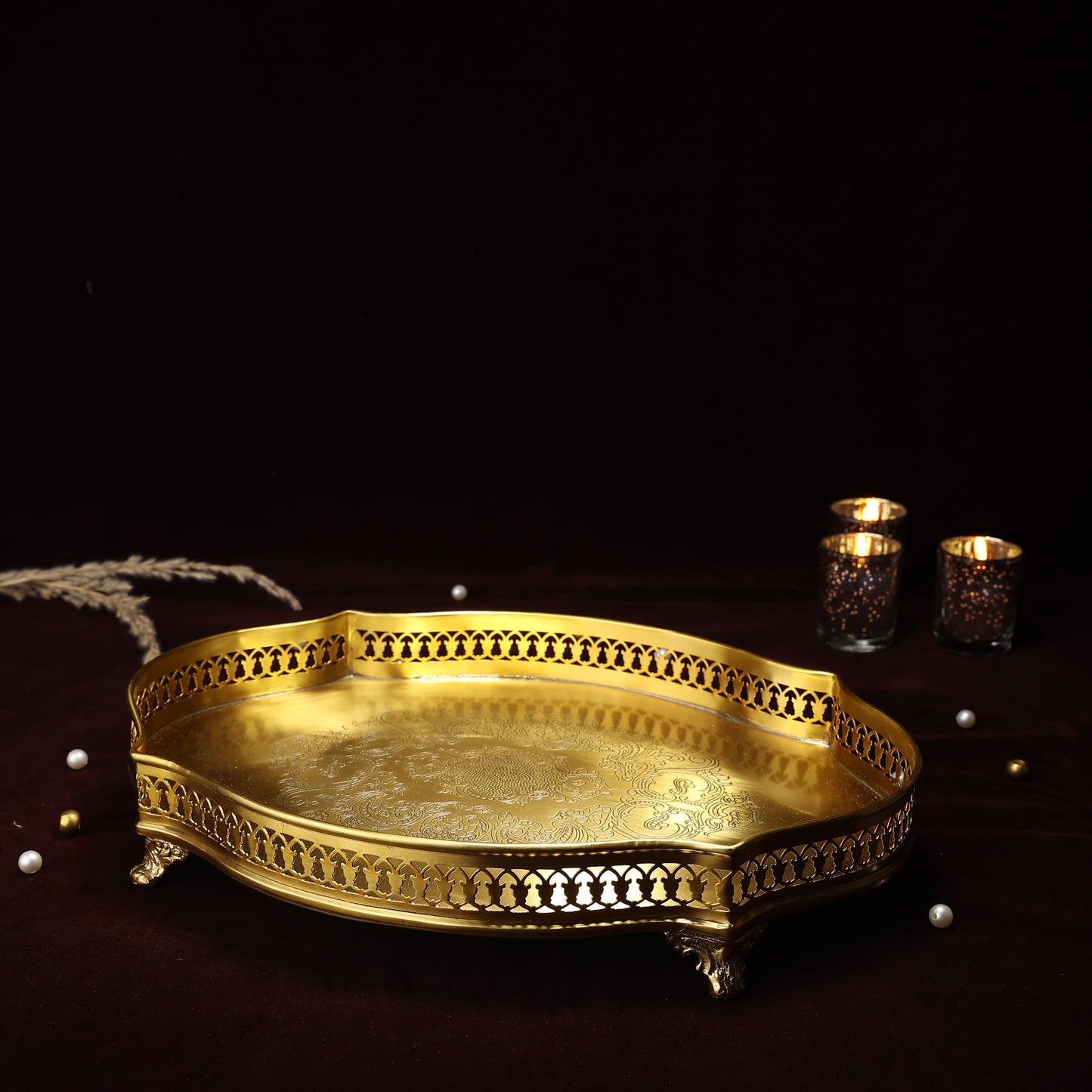 Brass Oval Tray – Elegant Decorative Tableware for Your Home