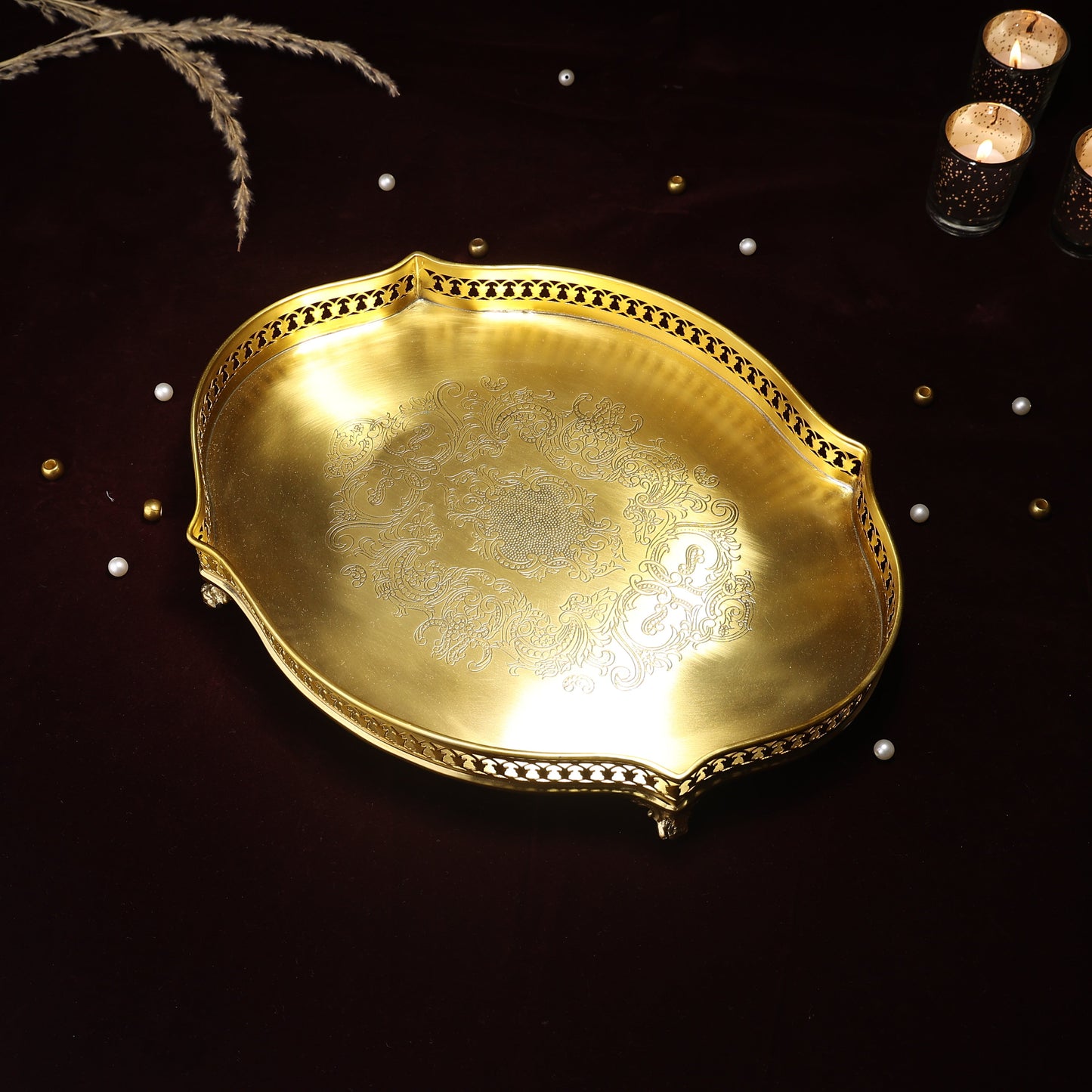 Brass Oval Tray – Elegant Decorative Tableware for Your Home