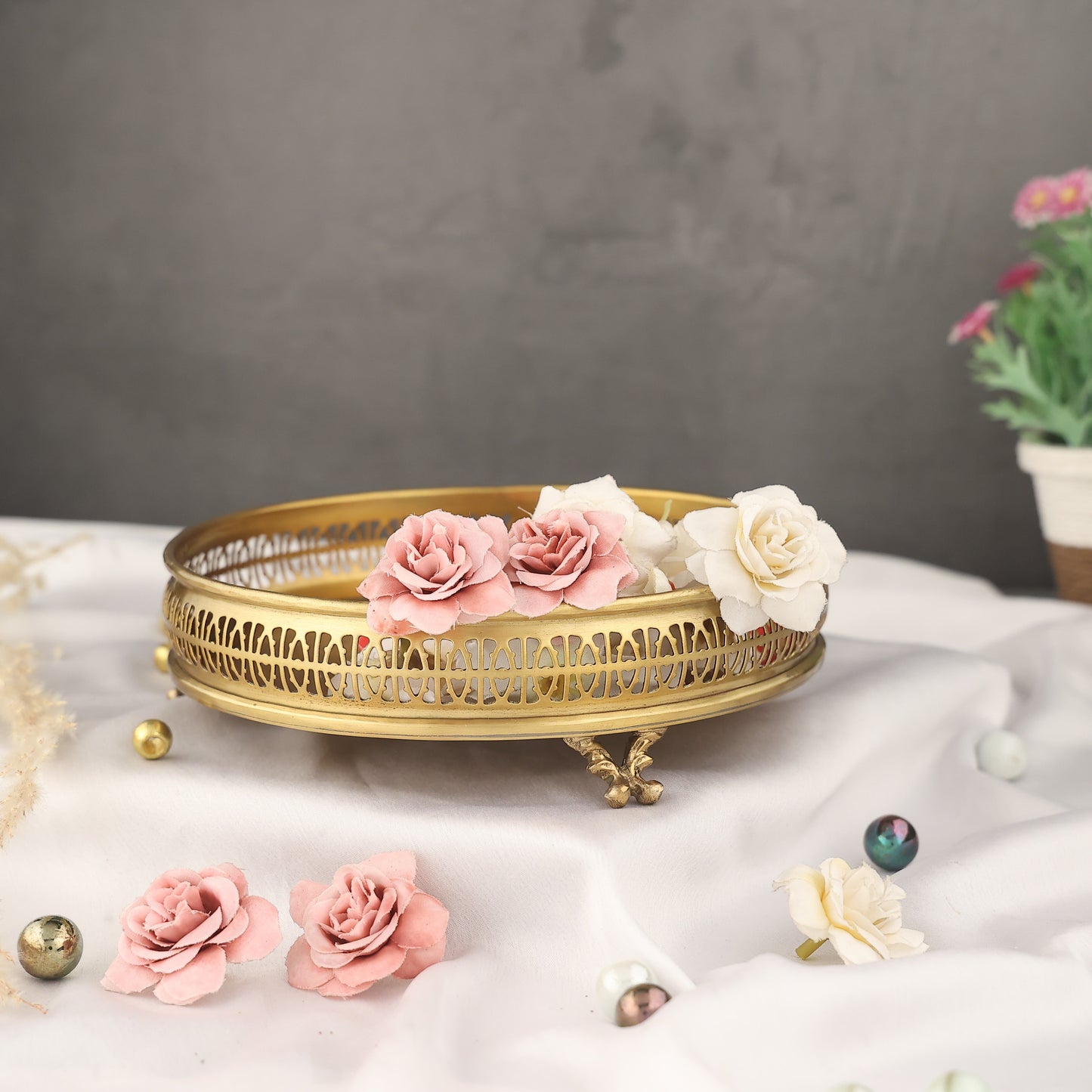 Handcrafted Antique Brass Tray – Luxury Round Serving & Decorative Tray