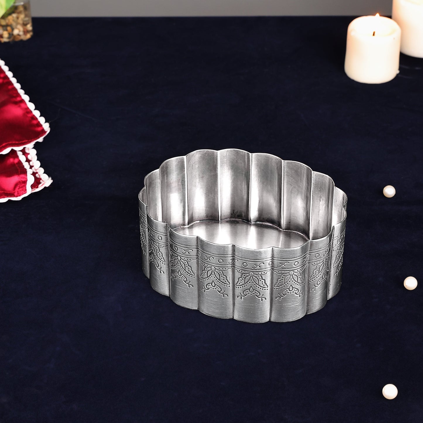 Vintage Silver Box – Handcrafted Elegance for Your Treasured Keepsakes