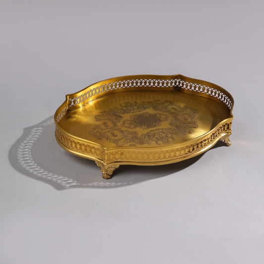 Brass Oval Tray – Elegant Decorative Tableware for Your Home