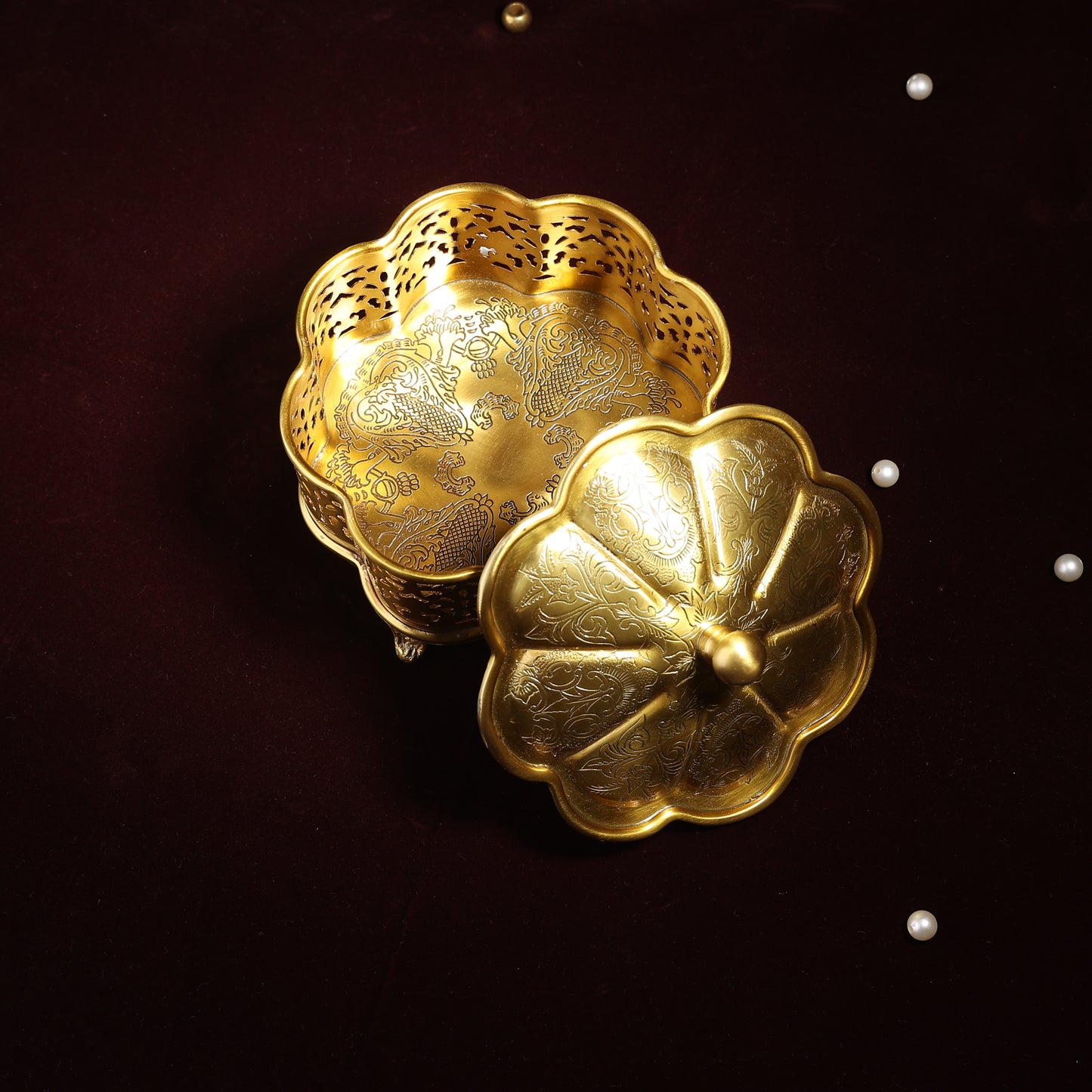 Vintage Brass Box – Handcrafted Elegance for Your Treasures