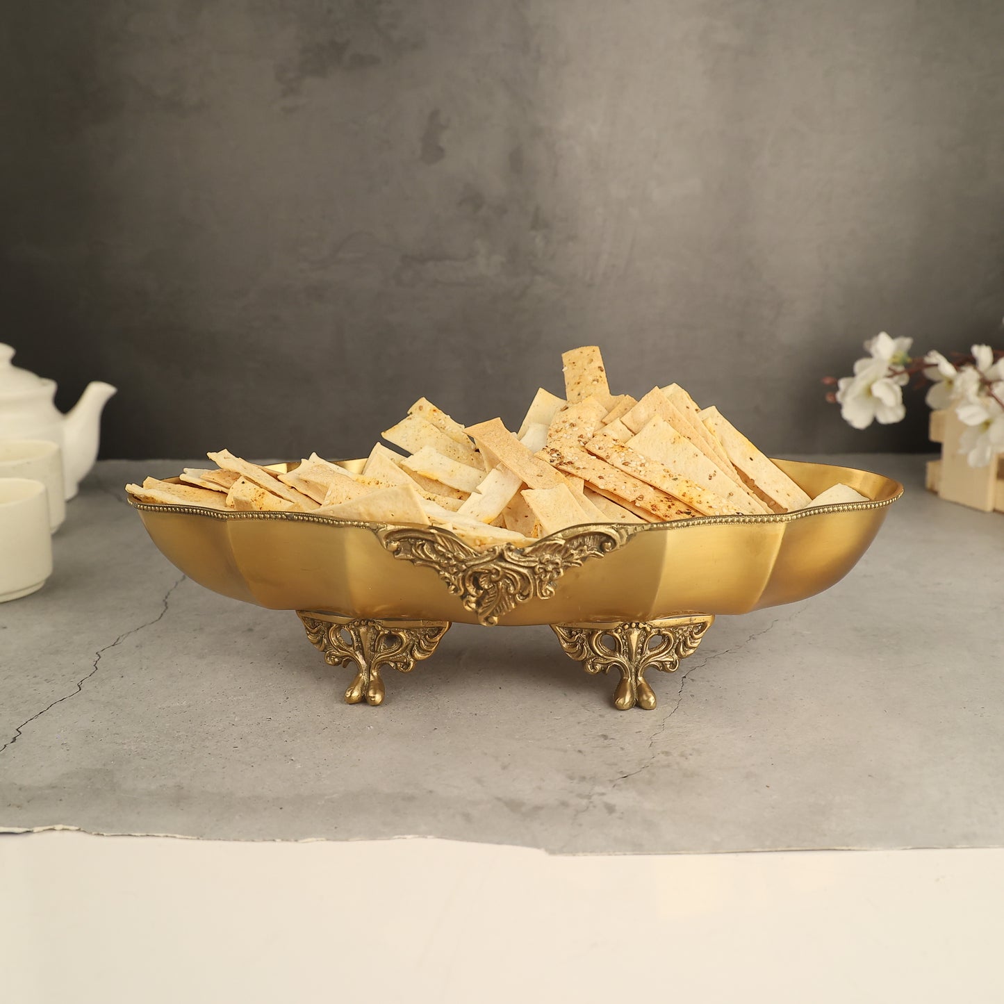 Antique Brass Serving Tray: Handcrafted Luxury Table Centerpiece