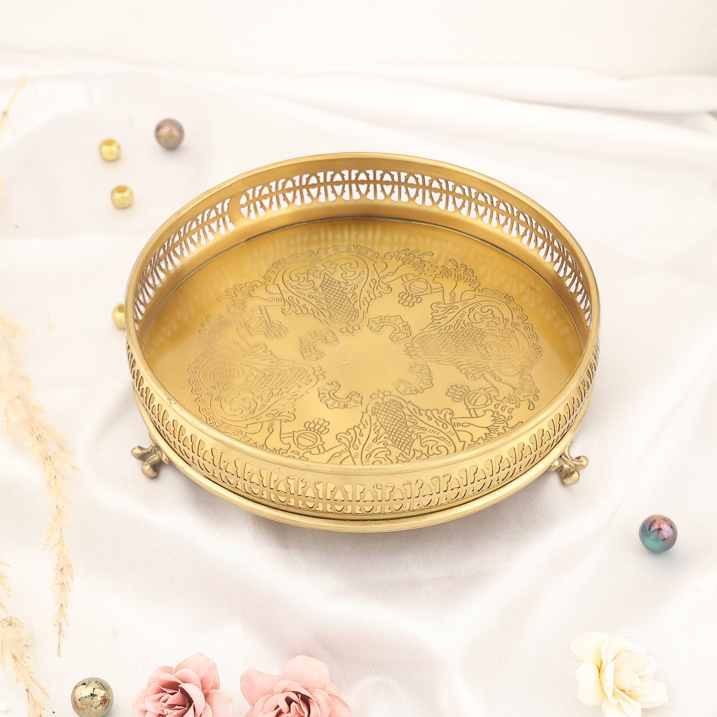 Handcrafted Antique Brass Tray – Luxury Round Serving & Decorative Tray