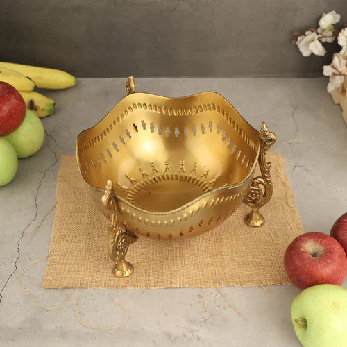 Antique Brass Fruit Bowl – A Timeless Decorative Accent