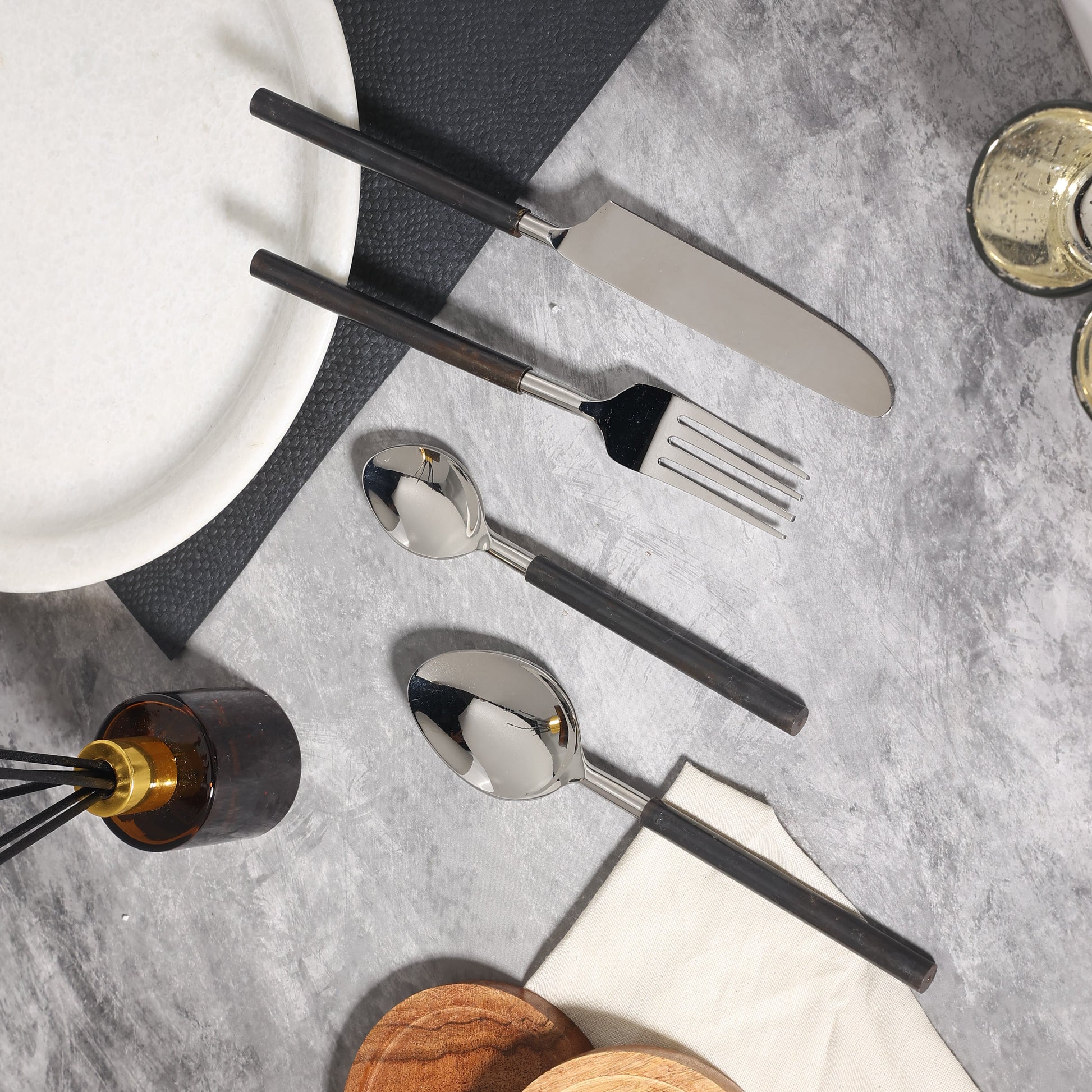 Designer Vintage Gold Tableware Online