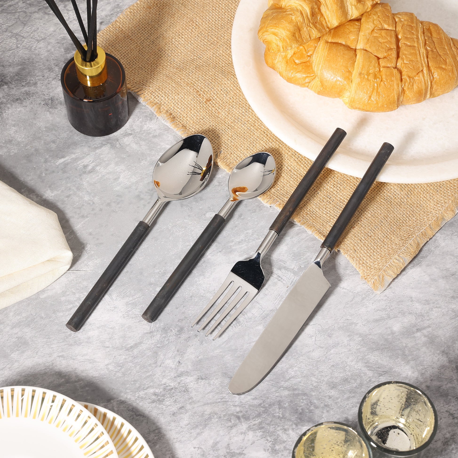 complete fork knife spoon cutlery set